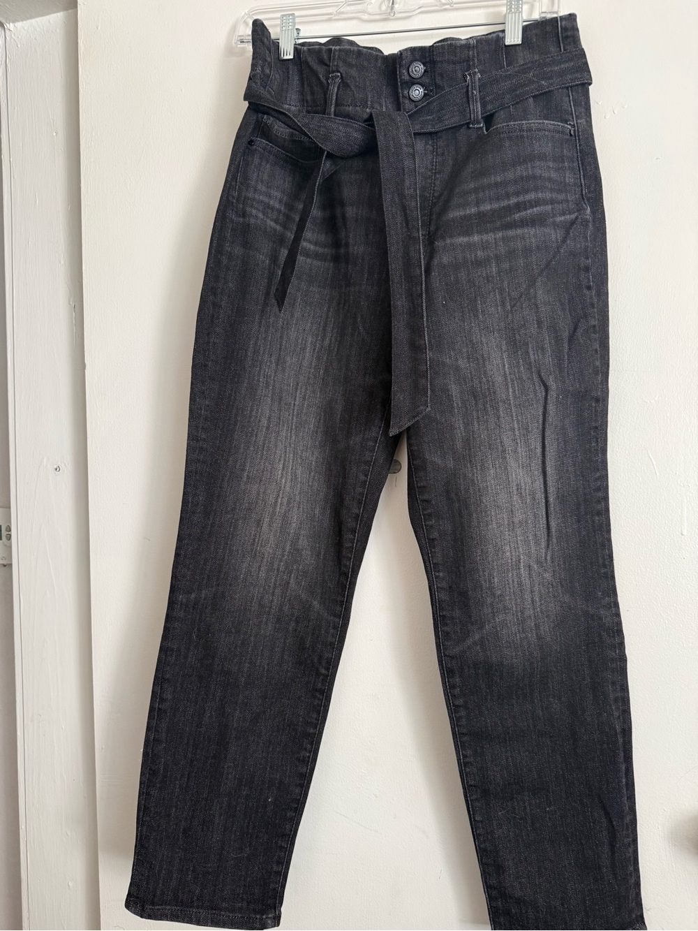 WHBM  black slim ankle jeans